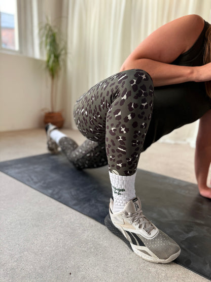 RISE Compression Leggings - Green/Grey Leopard Print