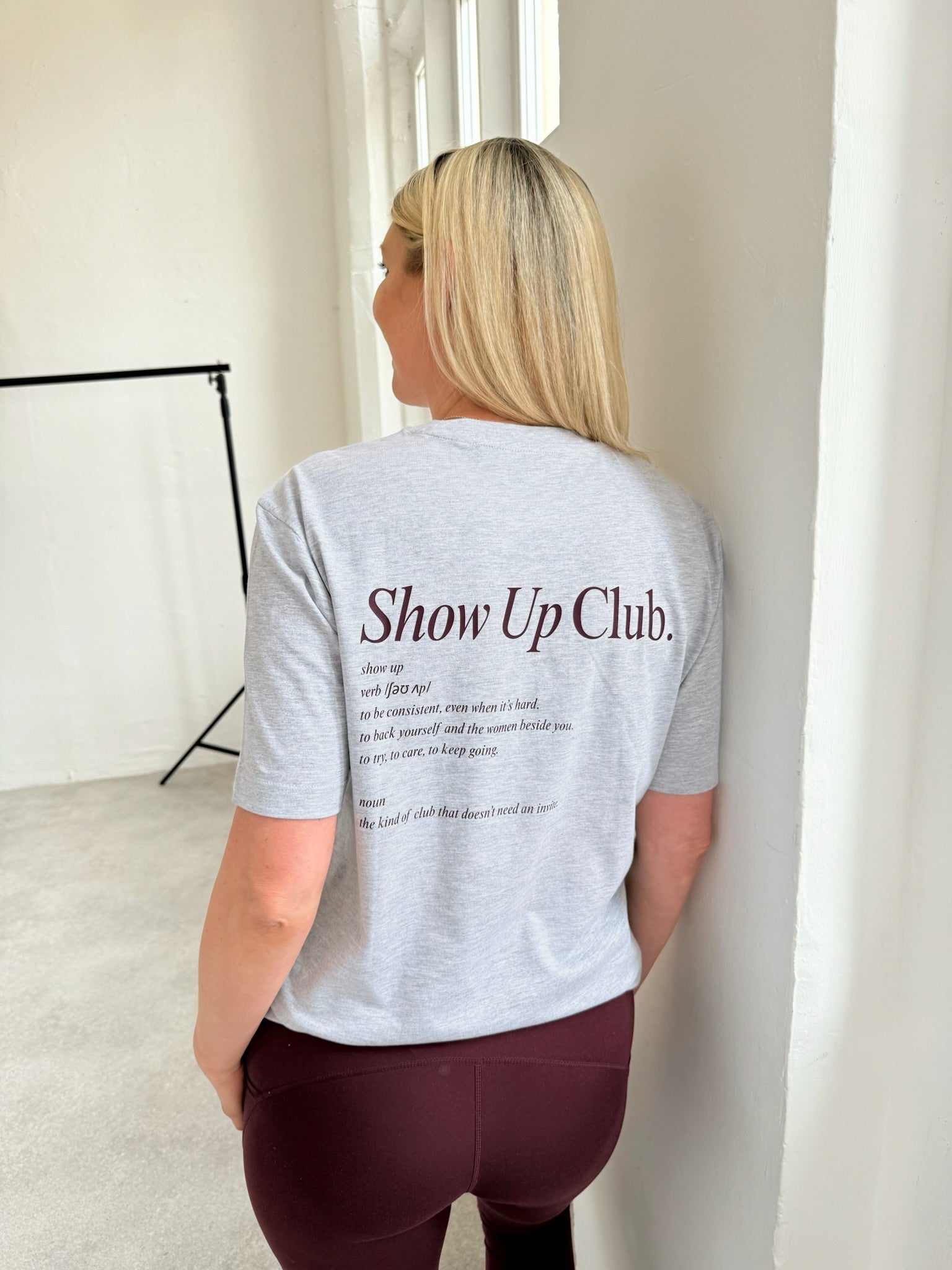 Show Up Club Relaxed Fit T-Shirt - College Grey